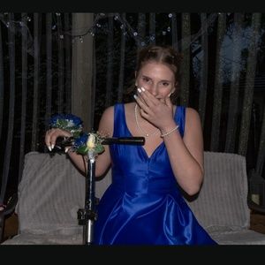 Meet your Posher, Elli